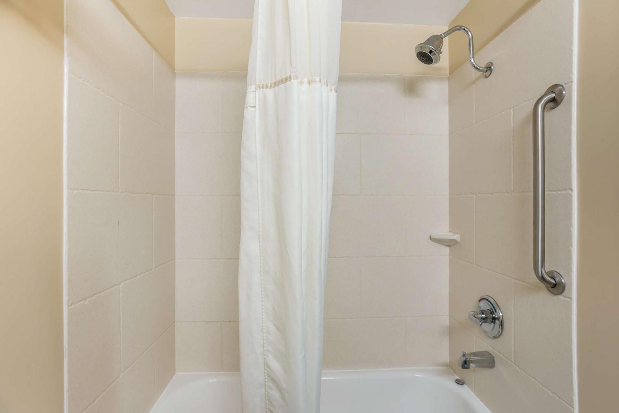 Best Western Plus University Park Inn & Suites State College Extérieur photo