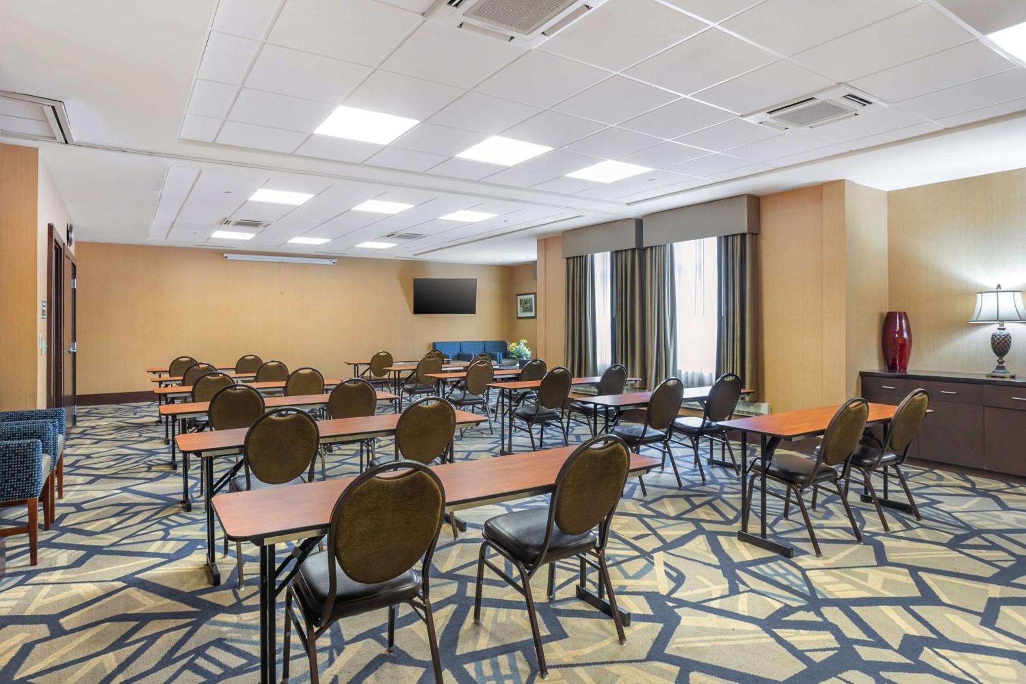 Best Western Plus University Park Inn & Suites State College Extérieur photo