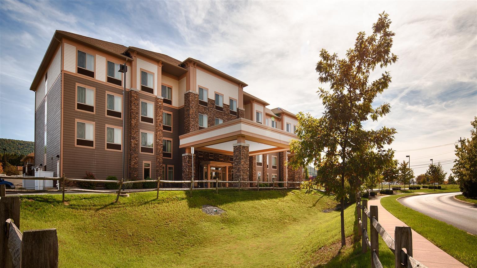 Best Western Plus University Park Inn & Suites State College Extérieur photo
